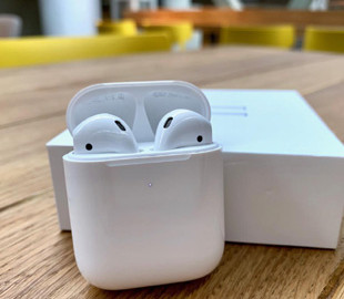 Apple может выпустить новые AirPods в мае