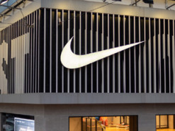 Nike подала до суду на онлайн-магазин за продаж NFT-кросівок