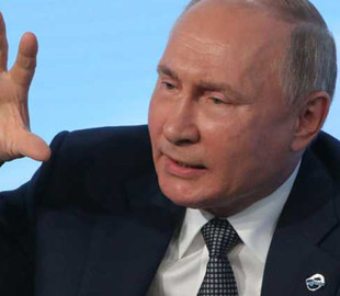 У Росії на сайті держзакупівель з'явилися банери "Путін – крадій"