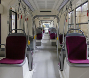 USB-разъемы и система подсчета пассажиров: на улицах Киева появятся новые трамваи