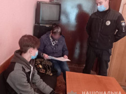 В Черновцах подросток станцевал на могиле: видео с кладбища "залил" в сеть