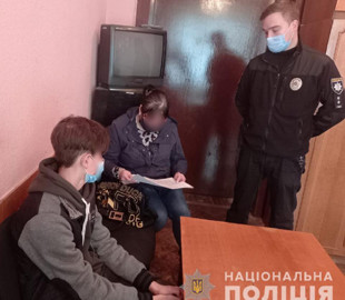 В Черновцах подросток станцевал на могиле: видео с кладбища "залил" в сеть