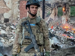 Син загиблого ведучого Ігоря Пелиха вирушив на Донбас і показав фото з фронту