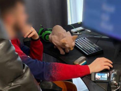 Інстаграм-пастка: харківська кіберполіція розкрила схему крадіжки 71 тисячі гривень через фейкові опитування