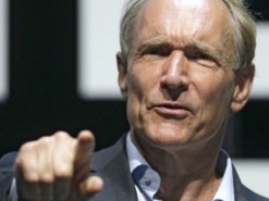 Создатель интернета призвал к революции