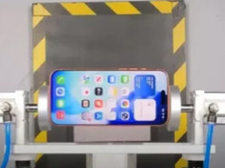 Краш-тест iPhone 17 Pro Max та Galaxy S26 Ultra: хто витримав падіння краще