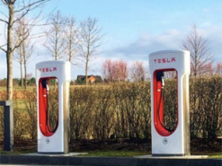 Tesla оновила карту зарядної мережі Supercharger