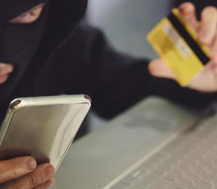 Інтернет-шахрай ошукав жінку на 10 тисяч гривень