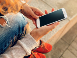 Експерти пояснили, як виявити на смартфоні платні підписки та скасувати їх