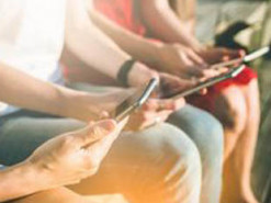 Рынок смартфонов будет падать три года подряд