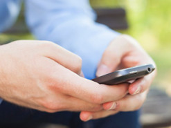 Пользователи соцсетей уже с юмором реагируют на фейк от Адидас