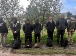 Купили «карту втечі» у телеграм-каналі: на Буковині прикордонники затримали ухилянтів