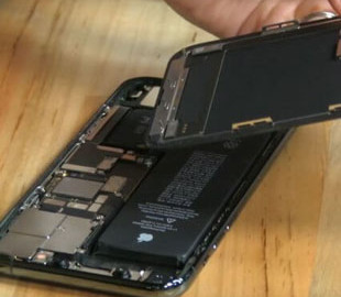 Экспресс-разборка iPhone 11 Pro от iFixit
