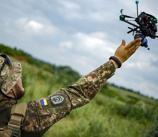 Бойове застосування секретного БПЛА-камікадзе «Мамонт» вперше потрапило на відео