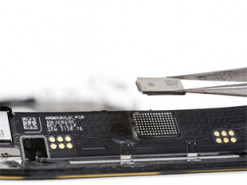 Замена экрана iPhone 13 в стороннем сервисе приведет к прекращению работы Face ID