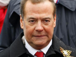 Медведєв назвав Казахстан "штучною державою", але потім заявив, що це був не він