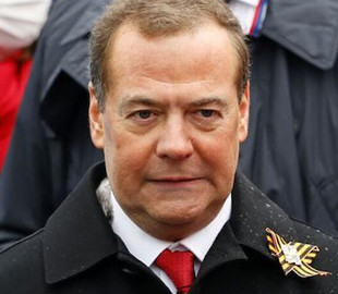 Медведєв назвав Казахстан "штучною державою", але потім заявив, що це був не він