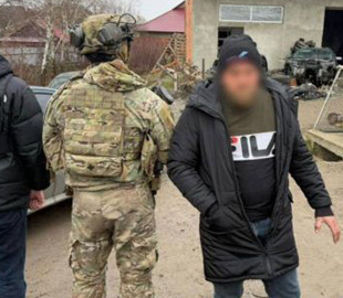 Гуманітарні авто для ЗСУ продавали через інтернет: на Закарпатті судитимуть підприємця