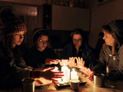 Перебої з електрикою: що робити, якщо відключать світло через атаки рф