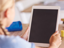 У Британії 8-річна дівчинка випадково витратила близько 10 тисяч доларів на додатки для Apple