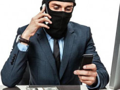 Ощадбанк обвинили в передаче телефонных номеров клиентов мошенникам