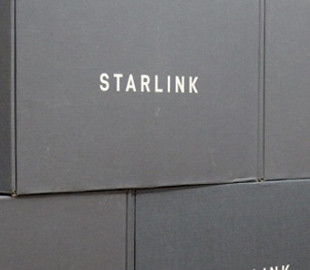 Польща не зможе платити за Starlink для України через вето Навроцького