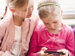 Опитування: 60% німців – за заборону соцмереж для дітей