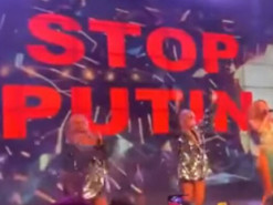 Полякова "передала привет" Путину со сцены Нью-Йорка