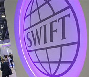 Чем чревато отключение SWIFT для российских банков и экономики?