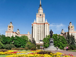 У вишах РФ викладачів примушують до пропаганди, а студентів цькують за антивоєнні заклики