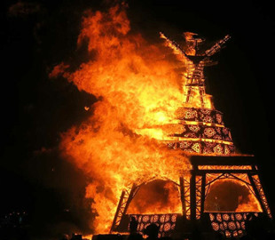 Фестиваль Burning Man проведут в онлайн-формате