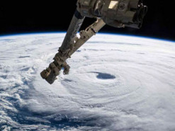 Китайский спутник с роботизированной рукой назван угрозой для американских спутников