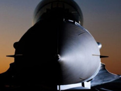 Американський літак веде розвідку над Чорним морем