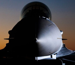 Американський літак веде розвідку над Чорним морем