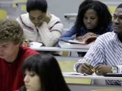 Мінцифра взялася за іноземних студентів: деталі