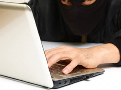 Мужчина перечислил мошенникам 200 тысяч гривен за виртуальный автомобиль