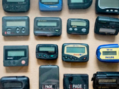 Американці досі використовують пейджери: в Україні їх давно нема