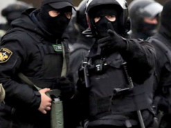 Белорусские силовики разгромили офис радио "Свобода" и похитили журналиста