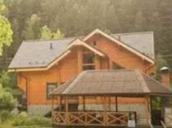 Шахраї здають в оренду неіснуючі садиби в Карпатах