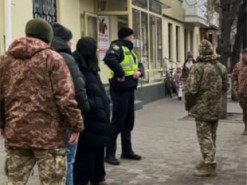 Жителі Полтавщини повідомляли про рух представників ТЦК у соцмережах: слідчі розслідують справу