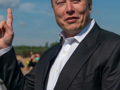 Состояние Илона Маска увеличилось на $34 млрд на данных о рекордных поставках Tesla