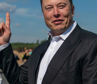 Состояние Илона Маска увеличилось на $34 млрд на данных о рекордных поставках Tesla