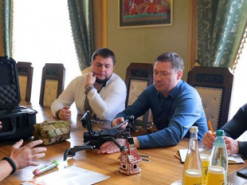 На Львівщину прибув експерт з військових дронів зі США