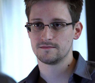 «Apple может искать на вашем iPhone все что угодно», – Эдвард Сноуден