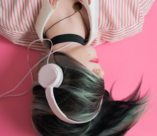 Исследования показали, что большинство людей по-прежнему хранят музыку в памяти смартфонов