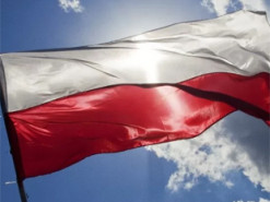 Польща вимагає припинити видачу віз росіянам на рівні ЄС