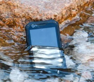 Чому не варто сушити телефон феном або рисом — ризики та кращі альтернативи