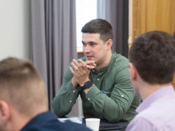 Юристы объяснили, насколько законно выплачивать зарплату виртуальными деньгами