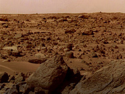 NASA сфотографировало китайский марсоход Zhurong с орбиты