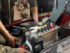 Кілька мешканців Дніпра у гаражі переобладнали "Таврію" у електрокар